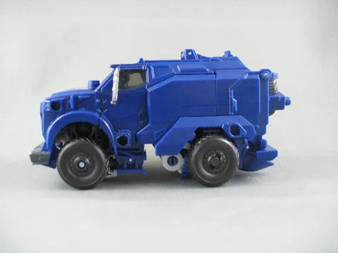 AM-12 Decepticon Breakdown with Micron Arms