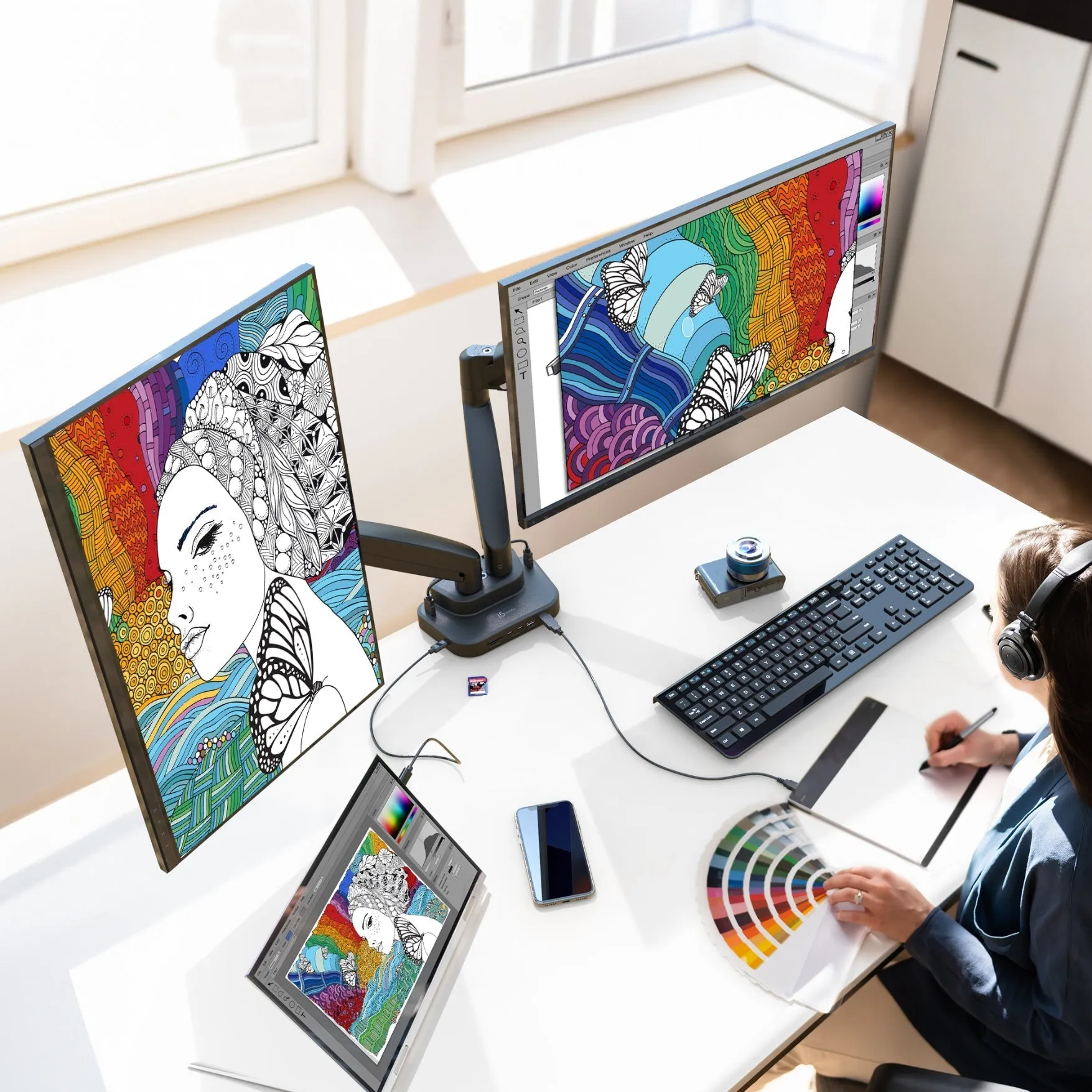 j5create Ergonomic Dual-Monitor Mount with Docking Station, JTSA302