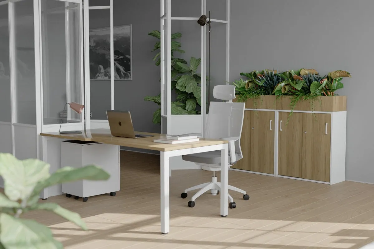Quadro Square Legs Office Desk [1200L x 700W]