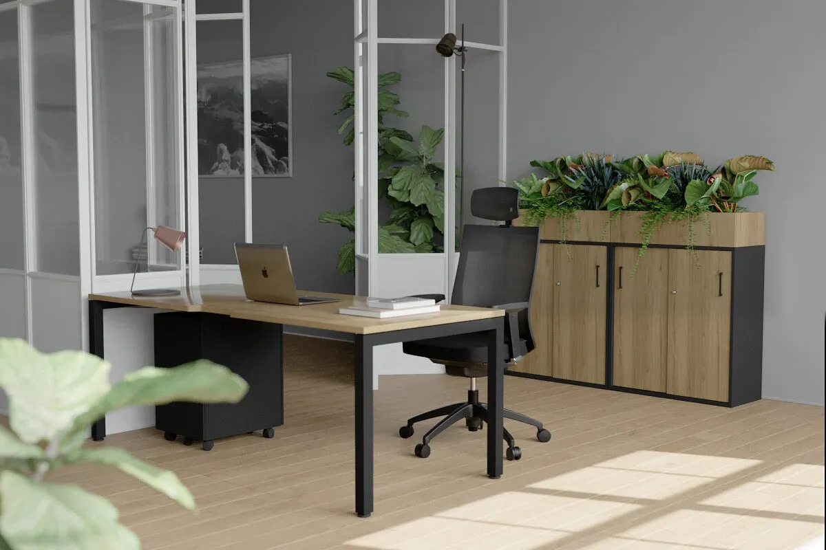 Quadro Square Legs Office Desk [1200L x 700W]
