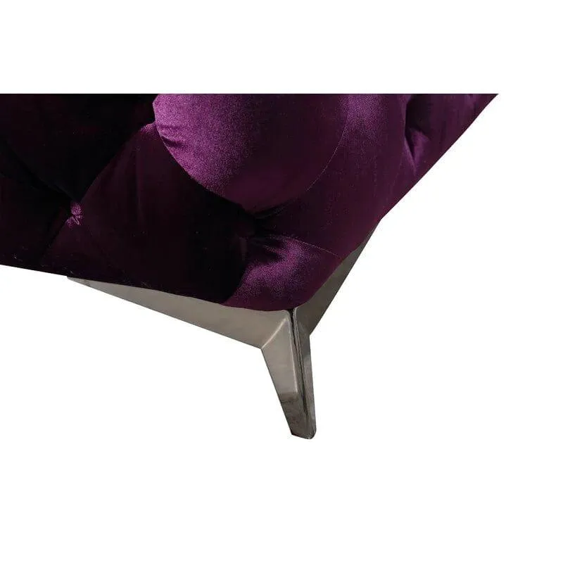 WIDE TUFTED ARMCHAIR